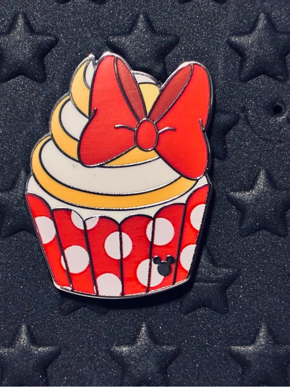 2026 Wave A Disneyland Minnie Mouse Cupcake Pin
